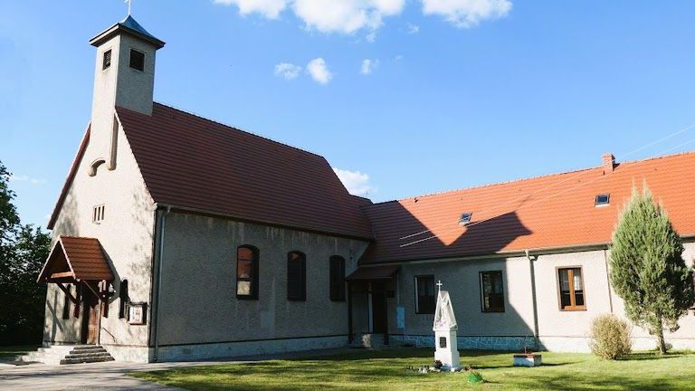 Mieszkańcy Bystrzycy nie chcą, aby proboszcz sprzedał działkę