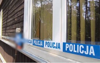 Dla zabawy zdemolowali dom. Na koniec wyrzucili telewizor przez okno