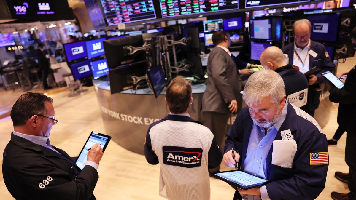 Markets Open After Dropping 600 Points Wednesday And Concerns Over Debt Ceiling Deal Remain
NEW YORK, NEW YORK - JANUARY 19: Traders work on the floor of the New York Stock Exchange during morning trading on January 19, 2023 in New York City. The stock market opened lower continuing yesterday's slide that saw the Dow Jones closing below 600 points and the S& P having it's worst day in more than a month after disappointing December retail sales and concerns over the debt ceiling and looming recession fears.   (Photo by Michael M. Santiago/Getty Images)
Michael M. Santiago