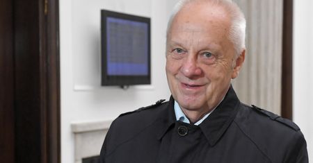 Niesiołowski chwali rodzinę Lityńskiego. "Dudę należy bojkotować"