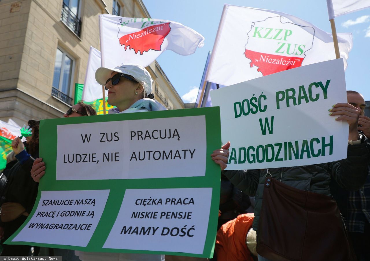Wrze w ZUS. Związki uderzają w rząd i ministerstwo. Zapowiadają strajk