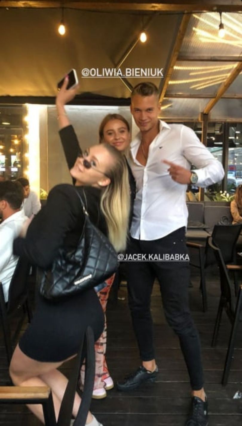 Oliwia Bieniuk imprezuje z Gracją i Jackiem Kalibabkami