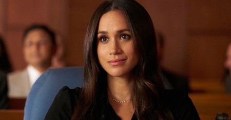 Producent serialu, w którym grała Meghan Markle, ujawnił, że rodzina królewska INGEROWAŁA w scenariusz. Zakazali używać jej jednego słowa