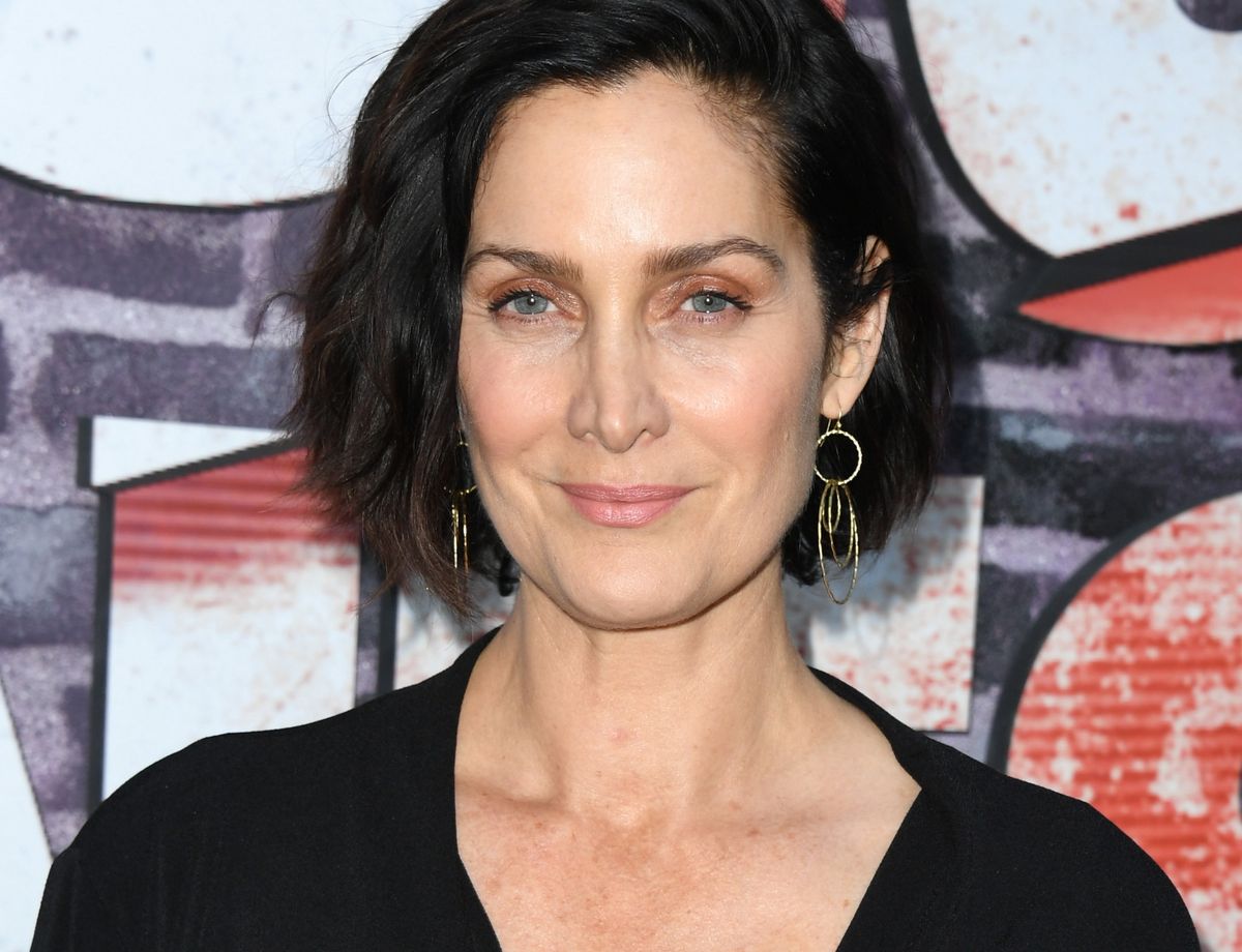 Carrie-Ann Moss miała zagrać babcię w wieku 40 lat.