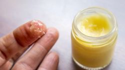 Rozgrzewa, chłodzi, mrowi… ale co właściwie końska maść robi z twoim ciałem?