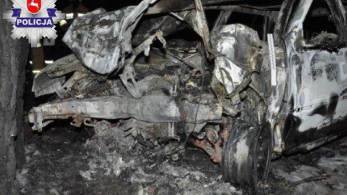 Policja próbuje ustalić okoliczności tragicznego wypadku. 