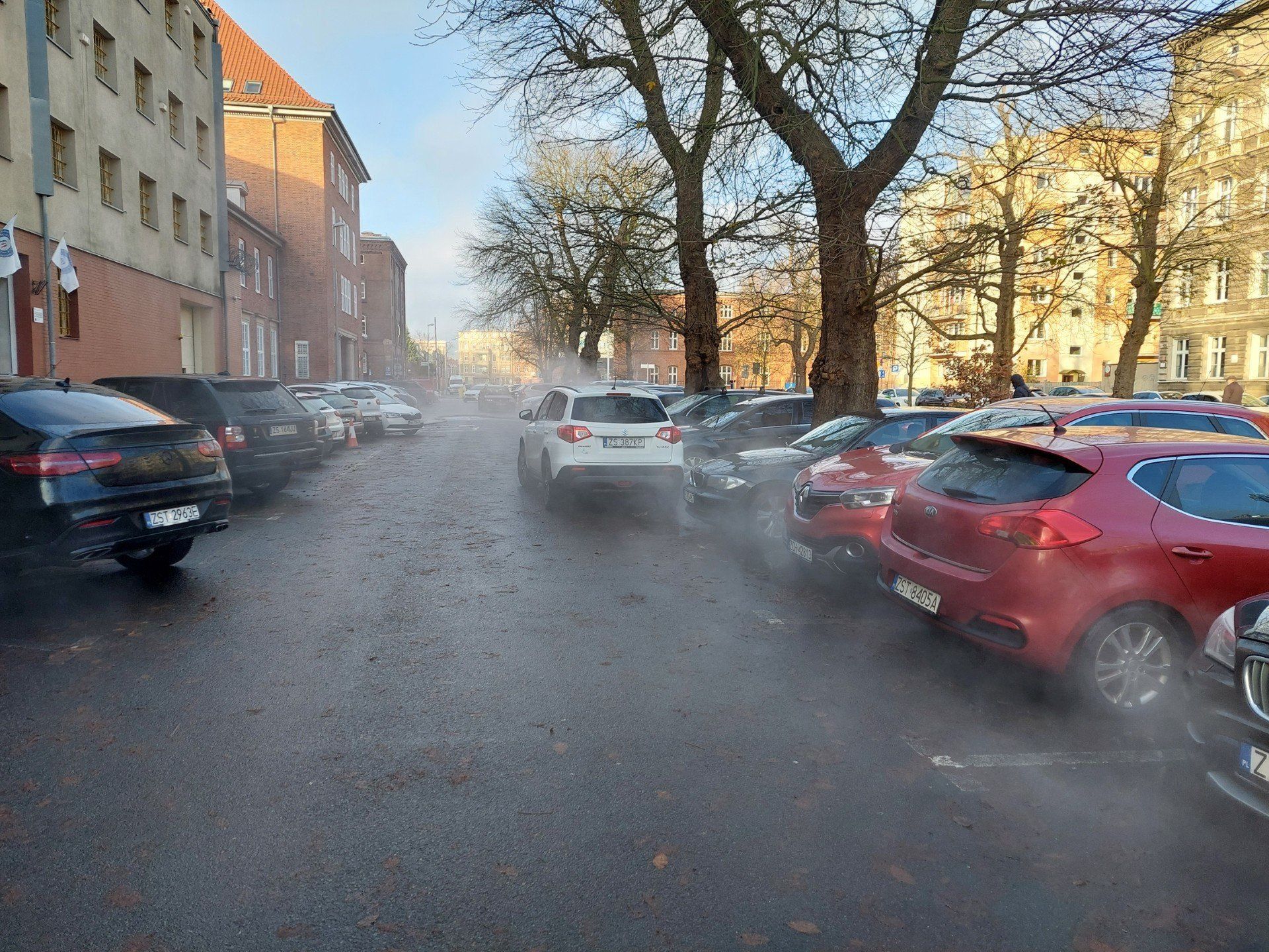 Trwa akcja wypompowywania wody z piwnic budynku prokuratury