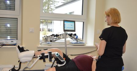 Nowoczesna rehabilitacja w Płocku. Szpital inwestuje w sprzęt dla pacjentów onkologicznych!
