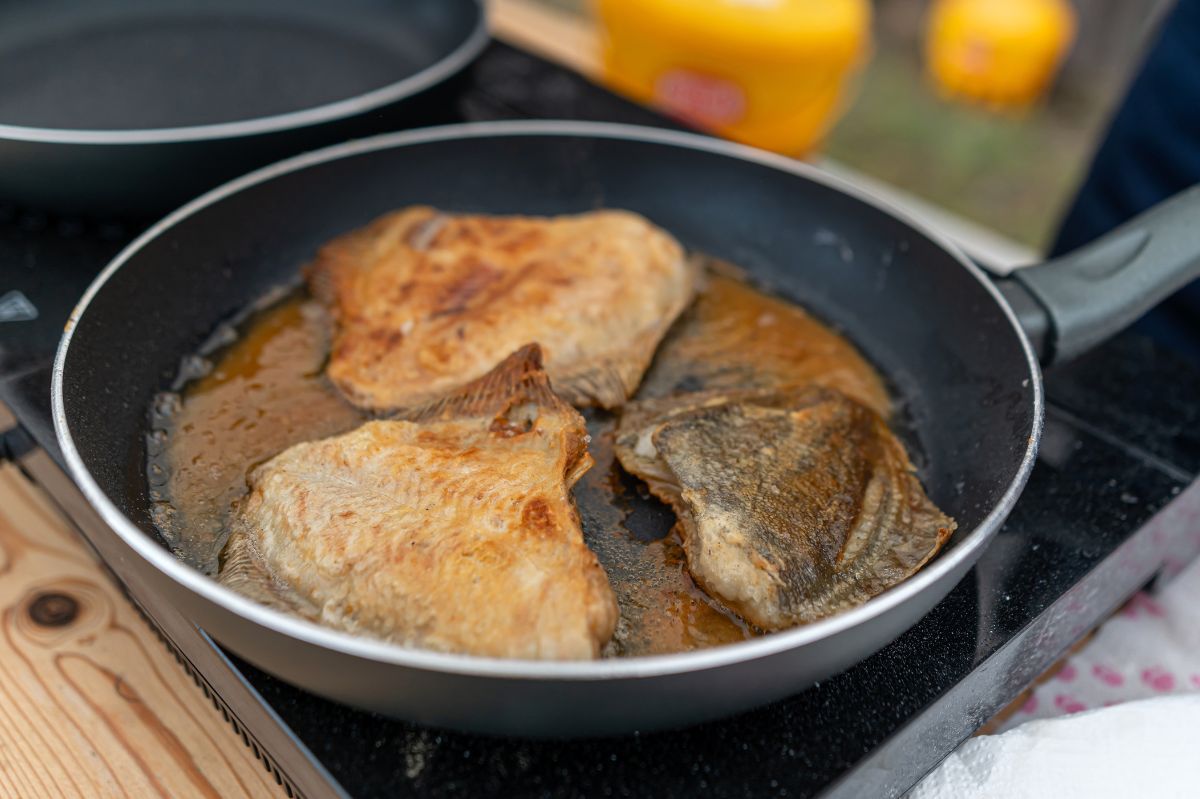Gesund und schmackhaft: Die besten Tipps für perfekt gebratenen Fisch