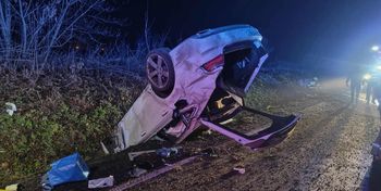 Kokoszka: Groźne zdarzenie. Dachował samochód osobowy