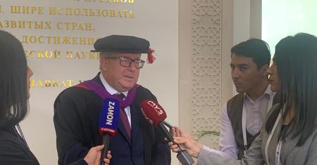Ryszard Czarnecki uhonorowany. Najpierw Erywań, teraz Taszkient