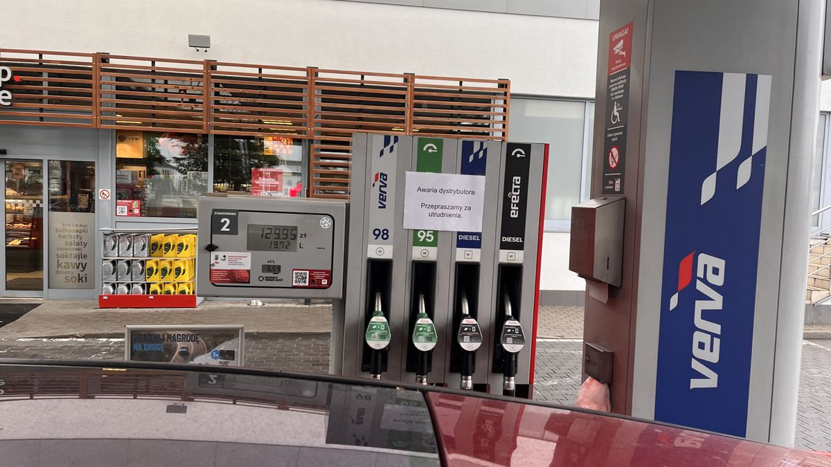 Warszawa ul. Połczyńska. Stacja Orlen 