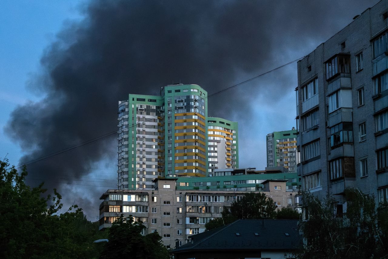 Noc grozy w Kijowie. "Ściany się trzęsły, obudziły mnie wybuchy"