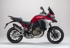 Ducati Multistrada V4 z opcjonalnym wydechem i tłumikiem Akrapovic