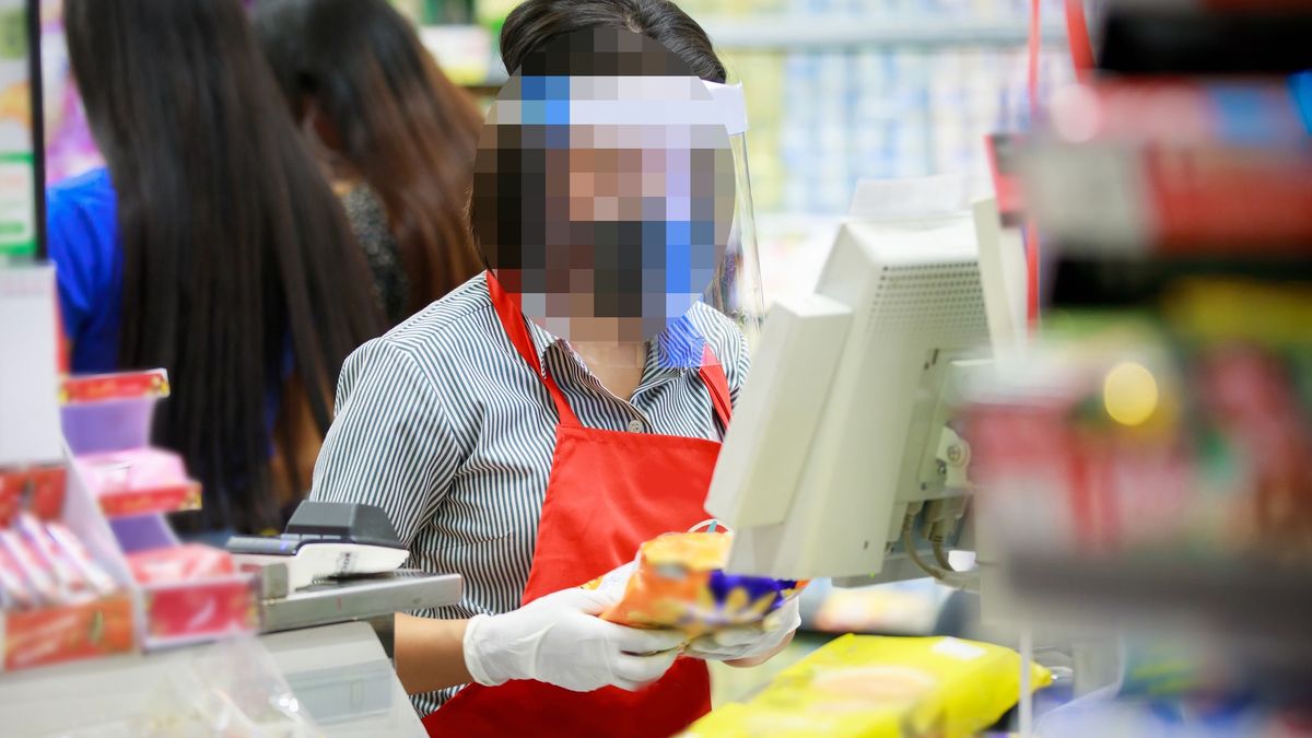 Zmarła ekspedientka.