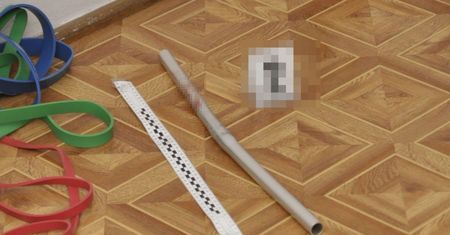 Kobieta szła do pracy. Nagle zobaczyła, co brat zrobił bratu