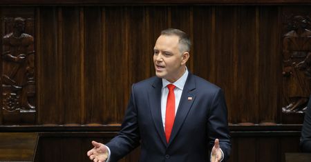 Nawrocki wyszedł na mównicę. "Tak dla złotówki, nie dla euro"