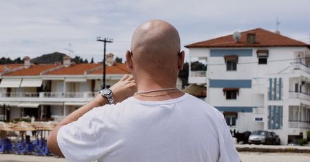 Nowe badanie. Łysi mężczyźni są bardziej narażeni na ciężki przebieg COVID-19