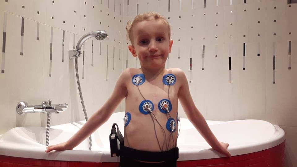 Emil musi regularnie przechodzić specjalistyczne badania