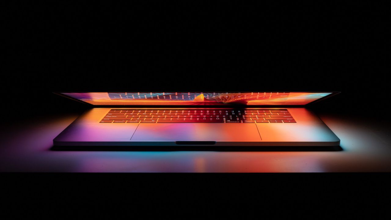 10 tys. dol. – tyle potrzebował serwis Apple, aby ustalić, że MacBook ma obniżoną jasność