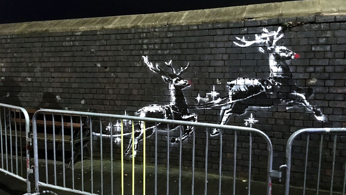 Świąteczny mural Banksy'ego porusza temat bezdomności 1