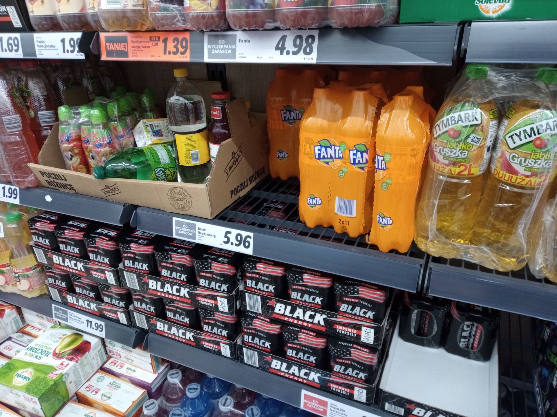 Hit półek z napojami. Wzrost sprzedaży o prawie 30 proc.