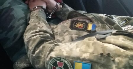 Poznań. Podawał się za generała z Ukrainy. W jego domu znaleziono arsenał broni