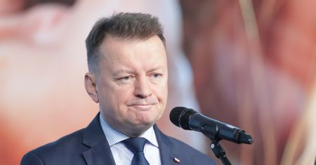 Wskazał największe zaniedbanie Błaszczaka. Chodzi o kluczowy dokument