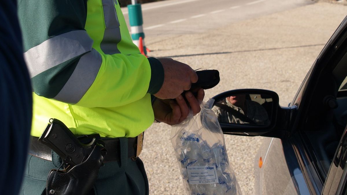 Wypadek w Radomiu, za kierownicą pijany policjant