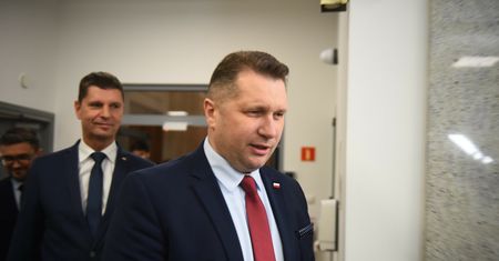 "Nie dotknę, to nie uwierzę". Poseł uderza w Czarnka