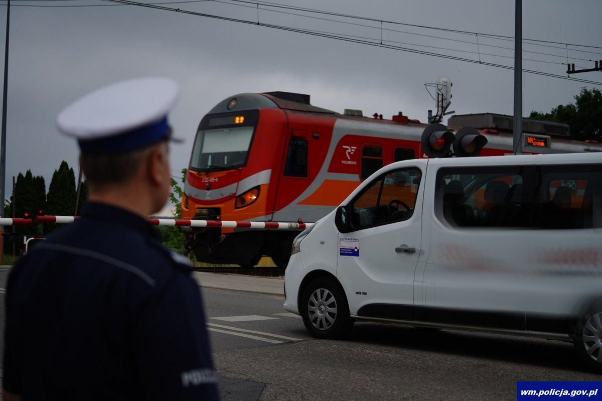 Przejazdy kolejowe należą do jednych z najniebezpieczniejszych rodzajów skrzyżowań dróg