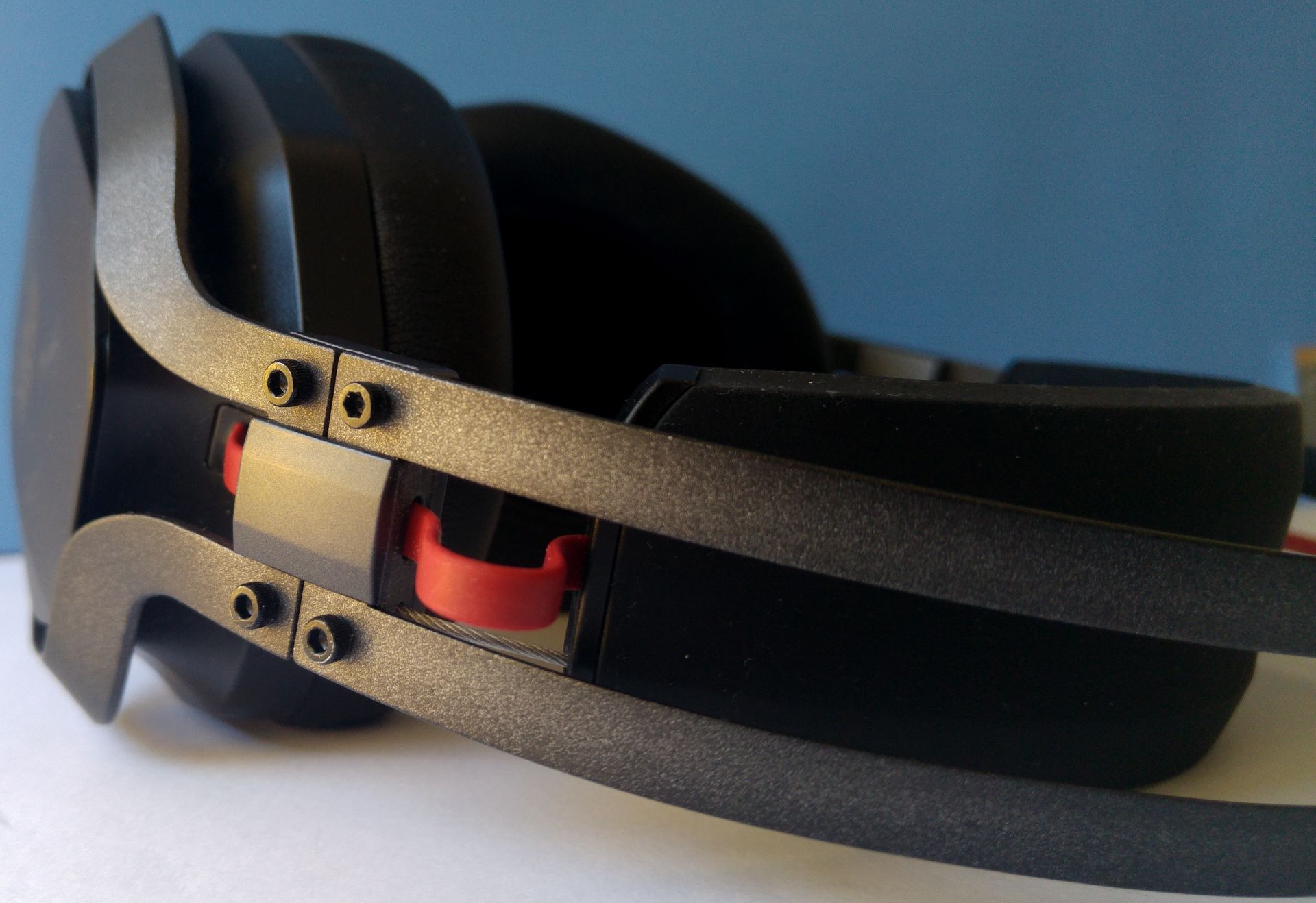 Cooler Master MasterPulse Pro: test słuchawek dla graczy z technologią Bass FX 6