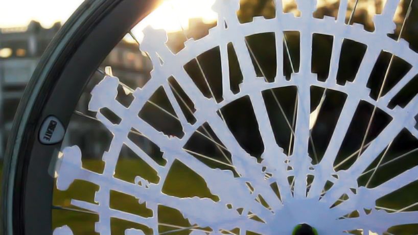 Niezwykłe iluzje optyczne na kołach rowerowych [wideo] 1