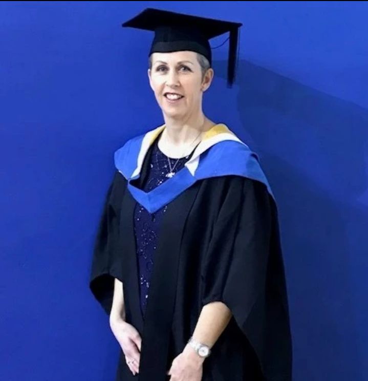 Kobieta mówi, że zawsze była pełna werwy, niedawno skończyła też wymagające studia