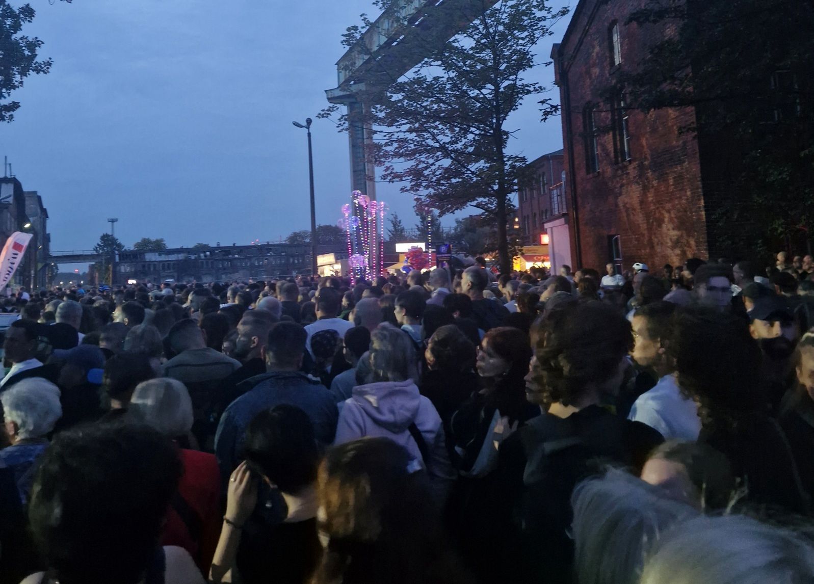 Koncert na terenie Stoczni Gdańskiej