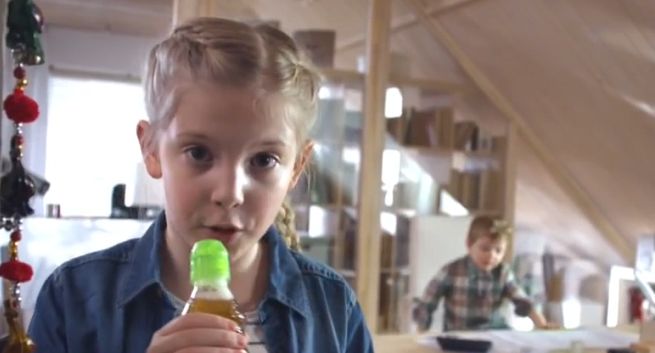 Kubuś reklamowany przez dzieci jako „sam sok” (wideo)