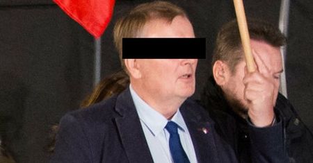 Były senator PiS Waldemar "kocham zwierzęta" B. usłyszał zarzuty za ZNĘCANIE SIĘ NAD PSEM. Policja znalazła truchło...