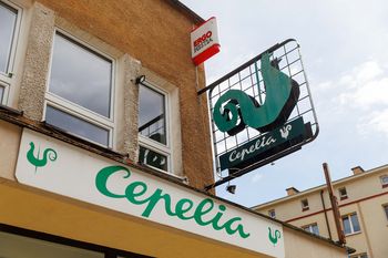 Neon „Cepelii” jednak nie będzie zabytkiem. Właściciel budynku nie zamierza go demontować