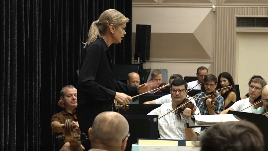 Keri-Lynn Wilson i Ukrainian Freedom Orchestra