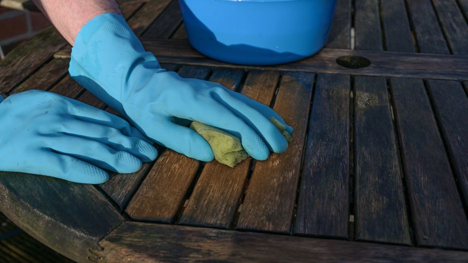 Pewnych powierzchni nigdy nie powinno się czyścić octem
