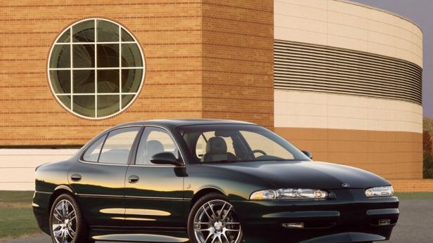 Oldsmobile Intrigue