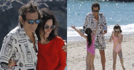 75-letni Ronnie Wood relaksuje się na plaży w towarzystwie MŁODSZEJ o 31 lat żony i 6-letnich córek (ZDJĘCIA)