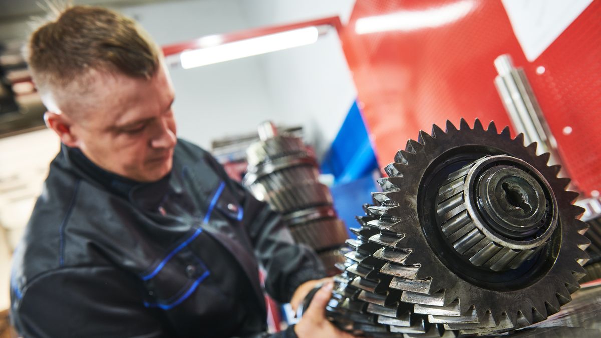 Polska jest w czołówce producentów części motoryzacyjnych w Europie. Branża ostrzega przed poważnym kryzysem. Zdjęcie ilustracyjne