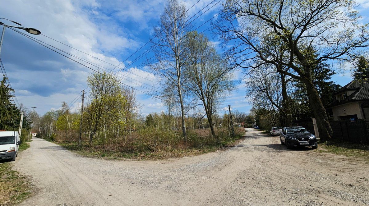Warszawa: W tej dzielnicy oświetlenie uliczne często jest "rarytasem"