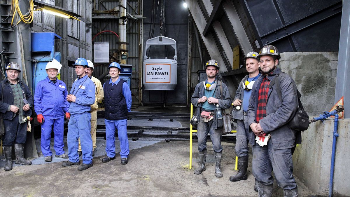 Otwarcie kopalni Jastrz�bie Zdr�j, 25.09.2019. Oficjalne otwarcie, 25 bm., nowej kopalni Bzie-D�bina nale�acej do Jastrz�bskiej Sp�ki W�glowej. (soa) PAP/Dominik GajdaDominik GajdaBzie-D�bina, g�rnictwo, g�rnik g�rnicy, Jastrz�bska Sp�ka W�glowa, JSW, Kopalnia, KWK, nowa kopalnia, otwarcie, otwarcie kopalni, przemys�, przemys� wydobywczy, w�giel, w�gla kamiennego, w�glowa, wydobywczy