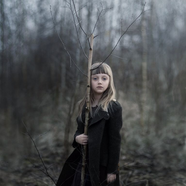 Magdalena Berny - portrety dziecięcej zadumy, refleksji, smutku 10
