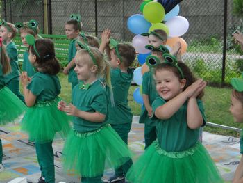 Piknik rodzinny w Publicznym Przedszkolu nr 4 w Radomsku. Pogoda nie wystraszyła dzieci i rodziców
