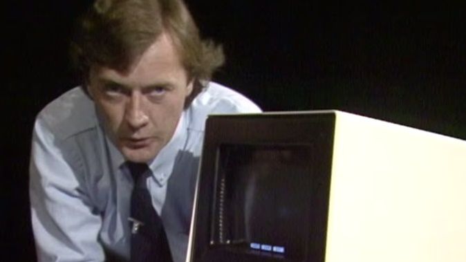 Film dnia. Początki ekranów dotykowych. Jak tę technologię przedstawiano w latach osiemdziesiątych? 1