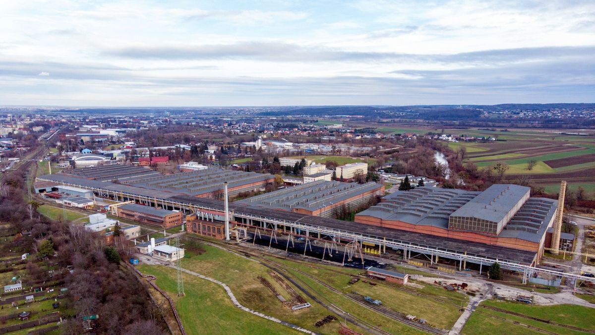 Sp�?ka Rafako w Raciborzu
Fot. Andrzej Grygiel/East News, Raciborz 13.01.2023. Rafako SA w Raciborzu. Infrastruktura spolki przy ul. Lakowej.
Andrzej Grygiel