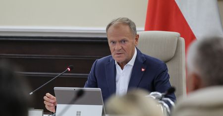 Najlepszy rząd dla kraju? Polacy podzieleni w sondażu
